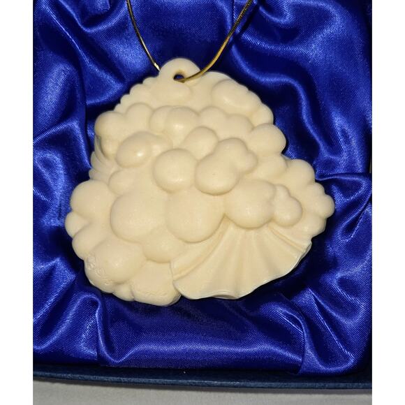 Roman Inc. Millennium Series Ornaments – “The Annunciation” & “Gentle Love” - Picture 5 of 8